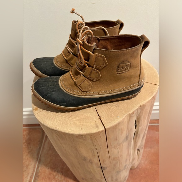 Sorel out and about boots - Picture 1 of 6